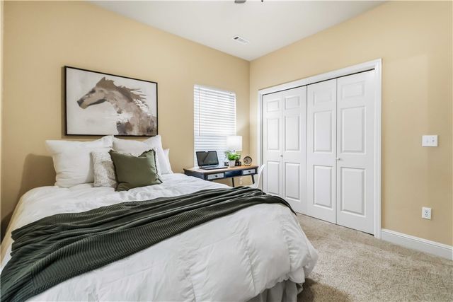 3816 N 2nd Place, Rogers, AR 72756