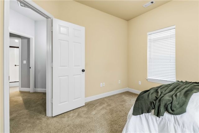 3816 N 2nd Place, Rogers, AR 72756