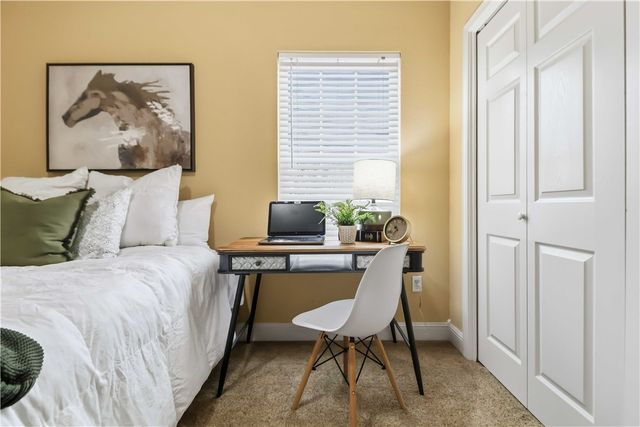 3816 N 2nd Place, Rogers, AR 72756