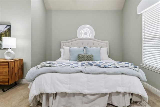 3816 N 2nd Place, Rogers, AR 72756