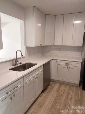 9037 J M Keynes Drive, Charlotte, NC 28262