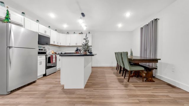 503 College Avenue, Mitchell, IN 47446