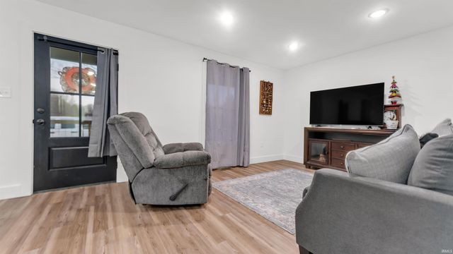 503 College Avenue, Mitchell, IN 47446