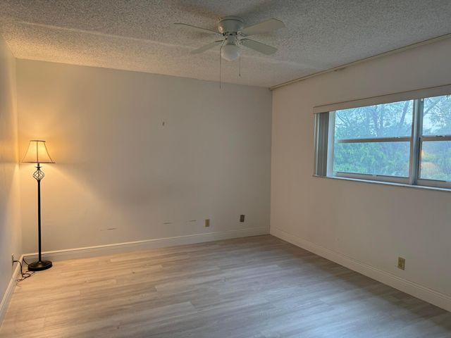 1035 COUNTRY CLUB Drive 303, Margate, FL 33063