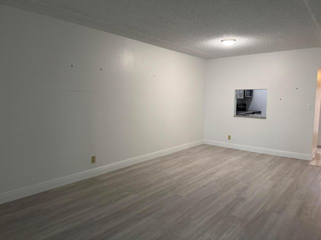 1035 COUNTRY CLUB Drive 303, Margate, FL 33063