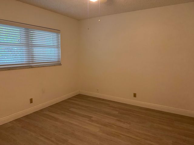 1035 COUNTRY CLUB Drive 303, Margate, FL 33063