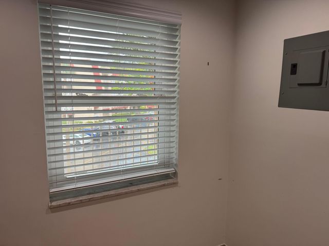 1035 COUNTRY CLUB Drive 303, Margate, FL 33063