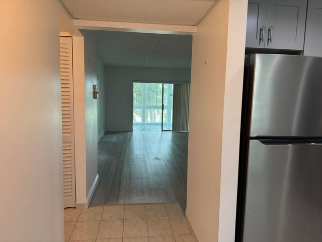 1035 COUNTRY CLUB Drive 303, Margate, FL 33063