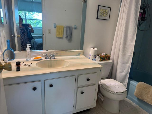 1035 COUNTRY CLUB Drive 303, Margate, FL 33063