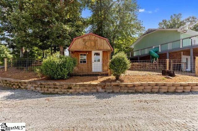 300 Chastain Hill Road, Taylors, SC 29687
