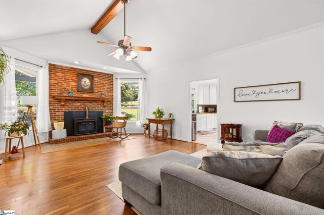 300 Chastain Hill Road, Taylors, SC 29687