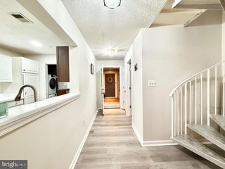 10019 VANDERBILT CIR #14-16, Rockville, MD 20850