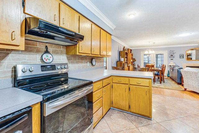 5 Topsail Ct., Carolina Shores, NC 28467
