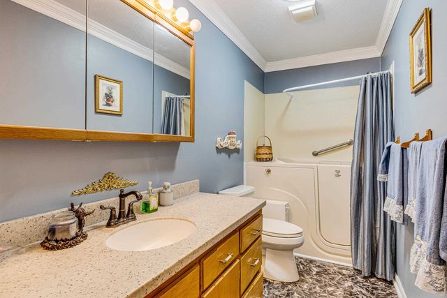 5 Topsail Ct., Carolina Shores, NC 28467