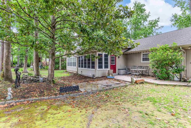 5 Topsail Ct., Carolina Shores, NC 28467