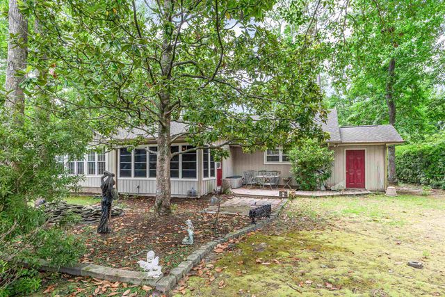 5 Topsail Ct., Carolina Shores, NC 28467