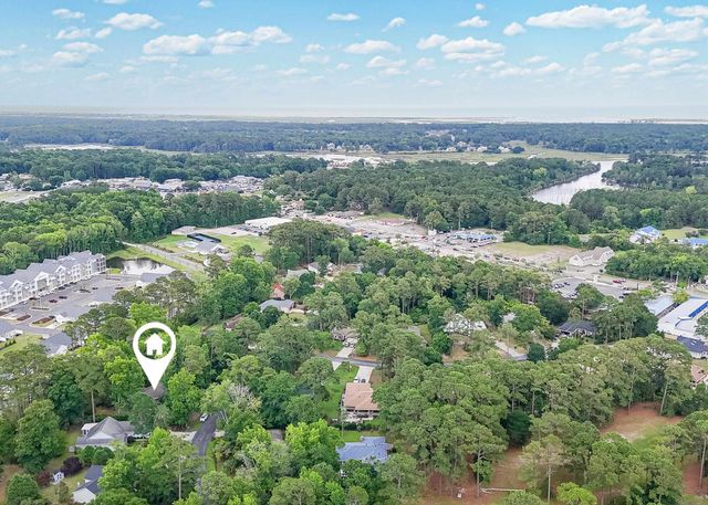 5 Topsail Ct., Carolina Shores, NC 28467