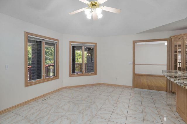 2705 E Shady Glen Drive, Springfield, MO 65804