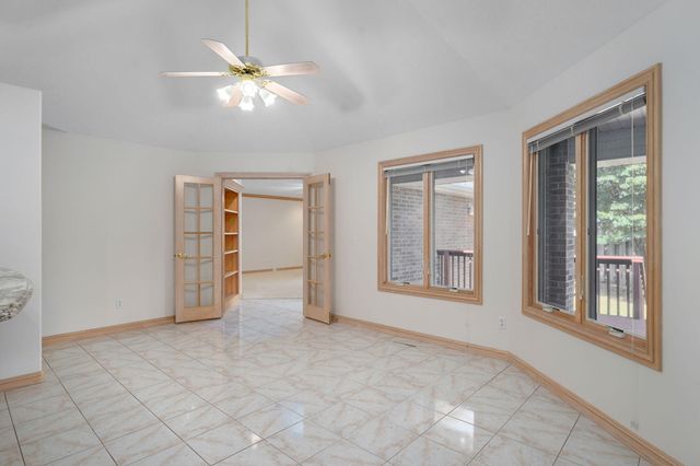 2705 E Shady Glen Drive, Springfield, MO 65804