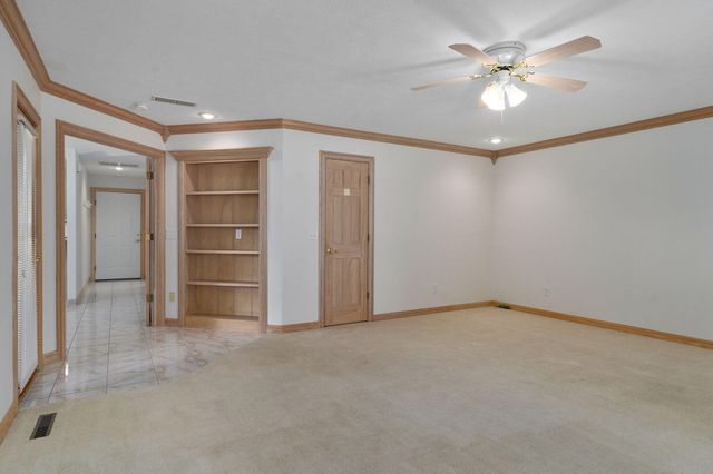 2705 E Shady Glen Drive, Springfield, MO 65804