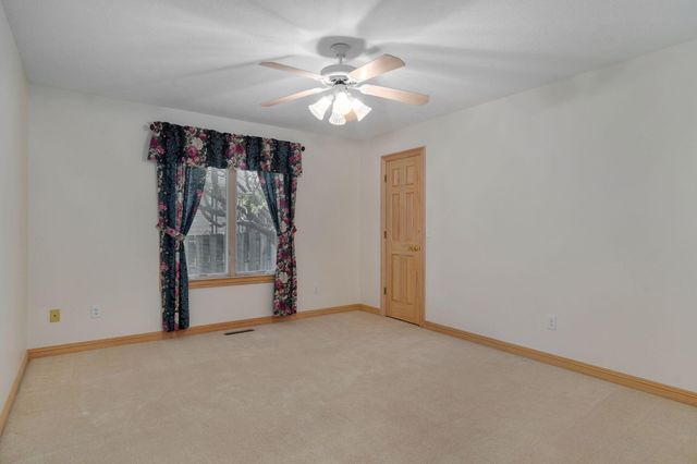2705 E Shady Glen Drive, Springfield, MO 65804