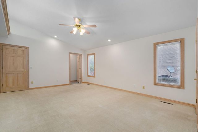 2705 E Shady Glen Drive, Springfield, MO 65804