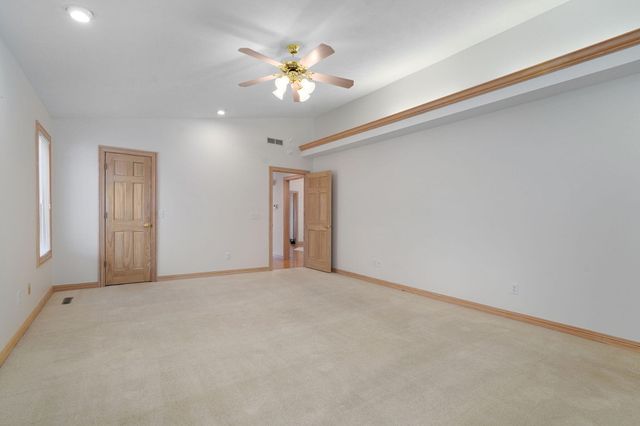 2705 E Shady Glen Drive, Springfield, MO 65804