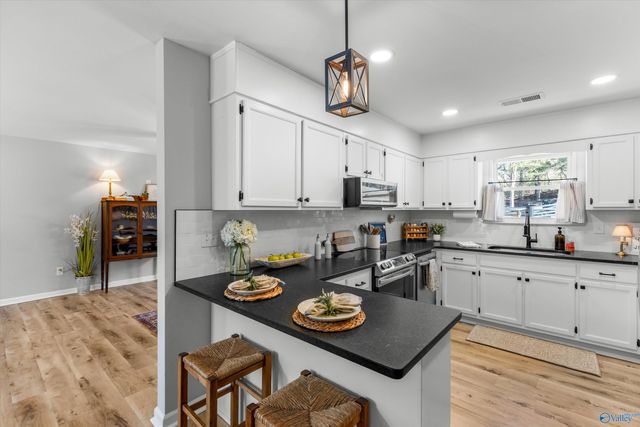 290 Cedar Crest Drive, Huntsville, AL 35806