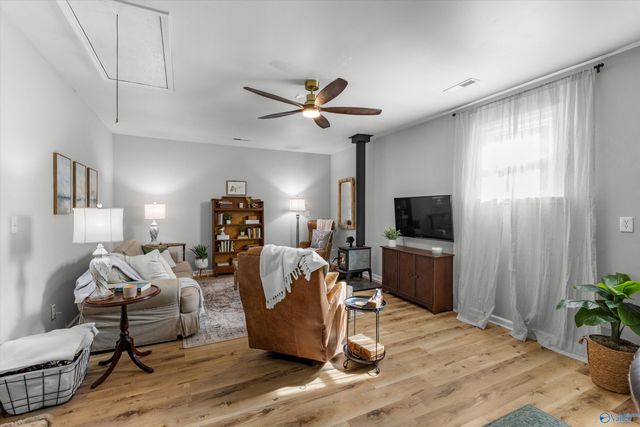 290 Cedar Crest Drive, Huntsville, AL 35806