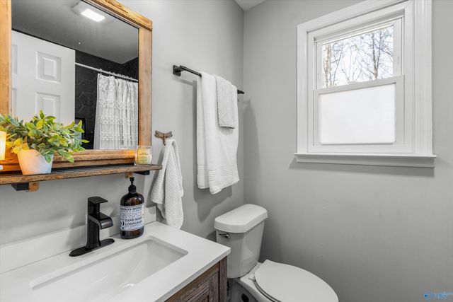 290 Cedar Crest Drive, Huntsville, AL 35806