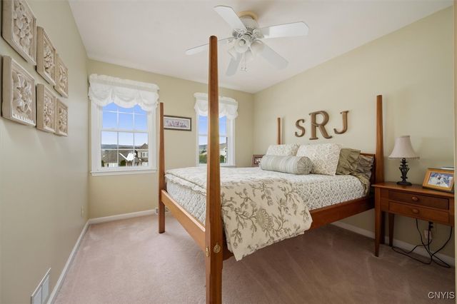 8 Waterford Lane, New Hartford, NY 13413