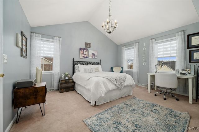 8 Waterford Lane, New Hartford, NY 13413