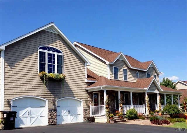 8 Waterford Lane, New Hartford, NY 13413