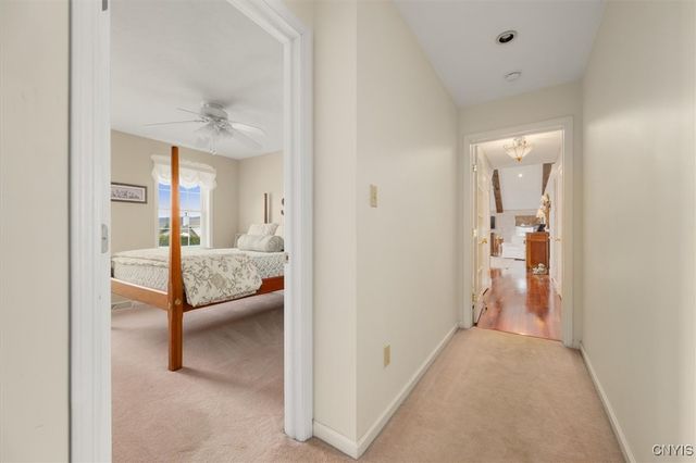 8 Waterford Lane, New Hartford, NY 13413