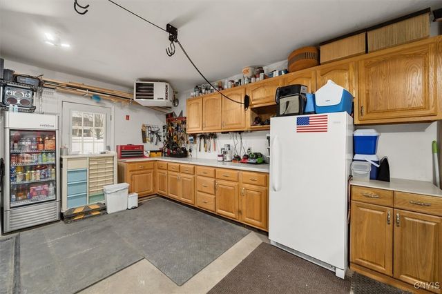 8 Waterford Lane, New Hartford, NY 13413