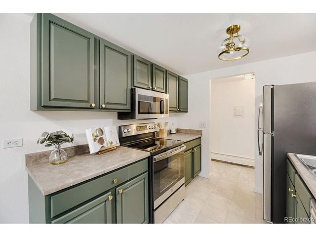 2190 S Holly St 105, Denver, CO 80222