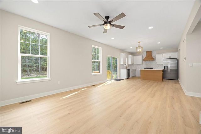 104 BLUE ANCHOR, Sicklerville, NJ 08081