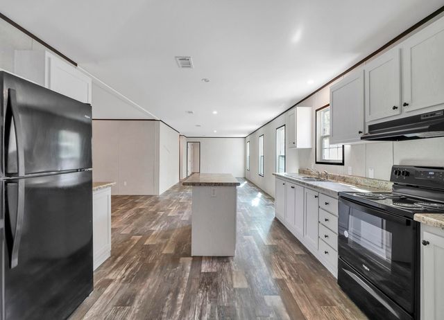 174 Gregory Dean Lane, Defuniak Springs, FL 32433