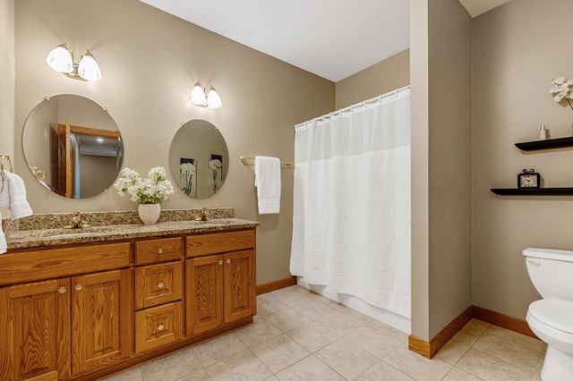 3419 Shady Oak Road, Minnetonka, MN 55305