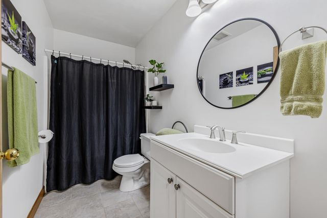 3419 Shady Oak Road, Minnetonka, MN 55305