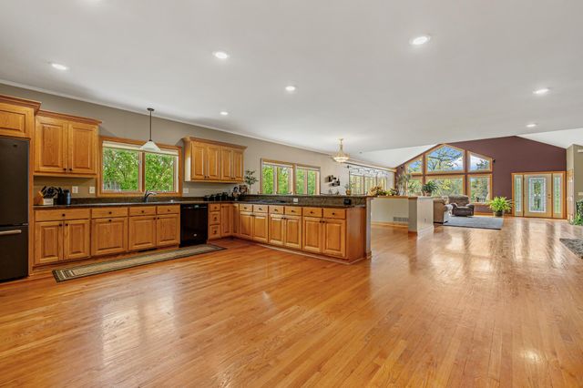 3419 Shady Oak Road, Minnetonka, MN 55305
