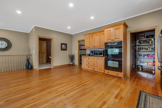 3419 Shady Oak Road, Minnetonka, MN 55305