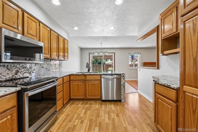 13415 W 73rd Avenue, Arvada, CO 80005