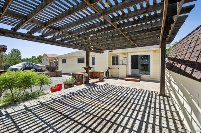 13415 W 73rd Avenue, Arvada, CO 80005