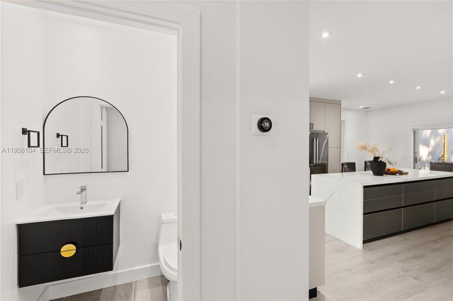 3616 SW 26th St, Miami, FL 33133