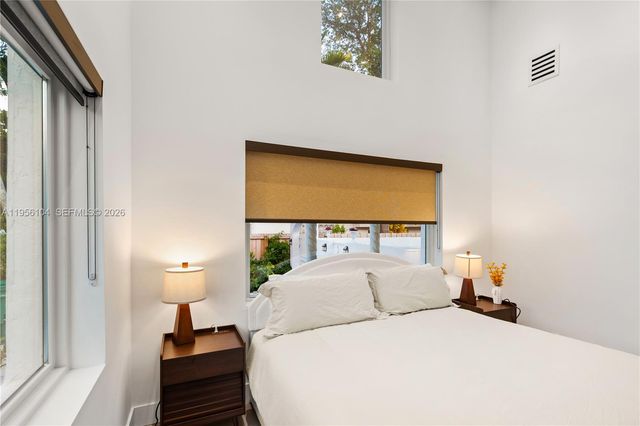 3616 SW 26th St, Miami, FL 33133