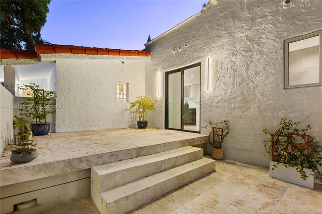 3616 SW 26th St, Miami, FL 33133