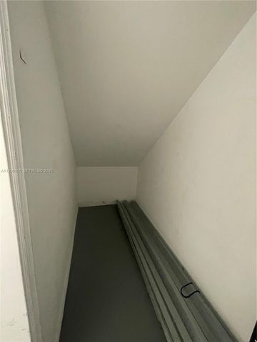 802 Belmont Ln 1, North Lauderdale, FL 33068