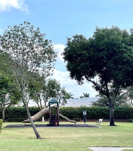 802 Belmont Ln 1, North Lauderdale, FL 33068