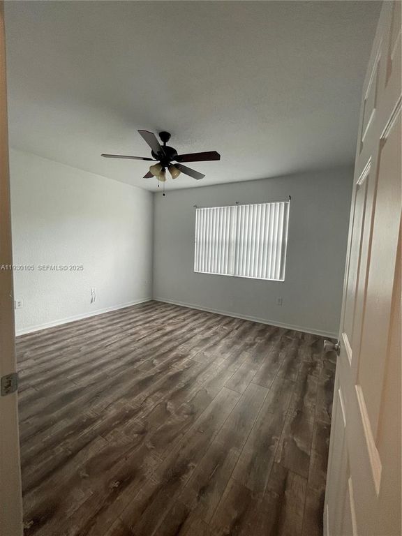 Image 21 of property listing at 802 Belmont Ln 1, North Lauderdale, FL 33068